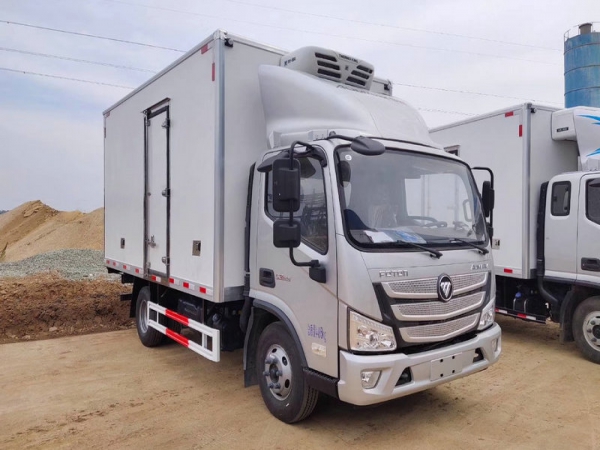  （国六）4.2米福田欧马可S3宽体冷藏车